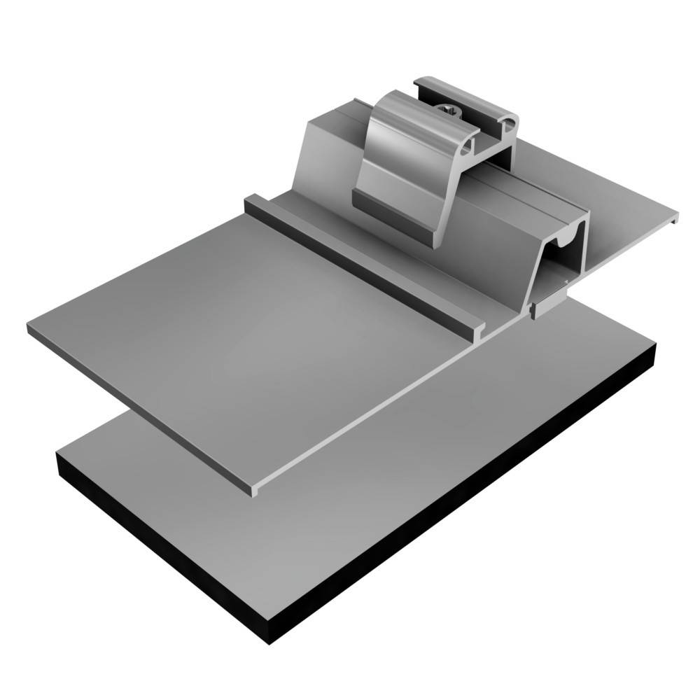 3D-Darstellung einer Metalldach-Montageschwelle, die ein Solarpanel an einer Dachnaht sichert.