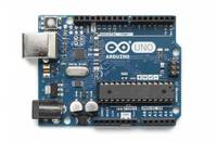 Arduino Uno Mikrocontroller-Board mit USB-Anschluss und Stiftleisten, dargestellt auf weißem Hintergrund.