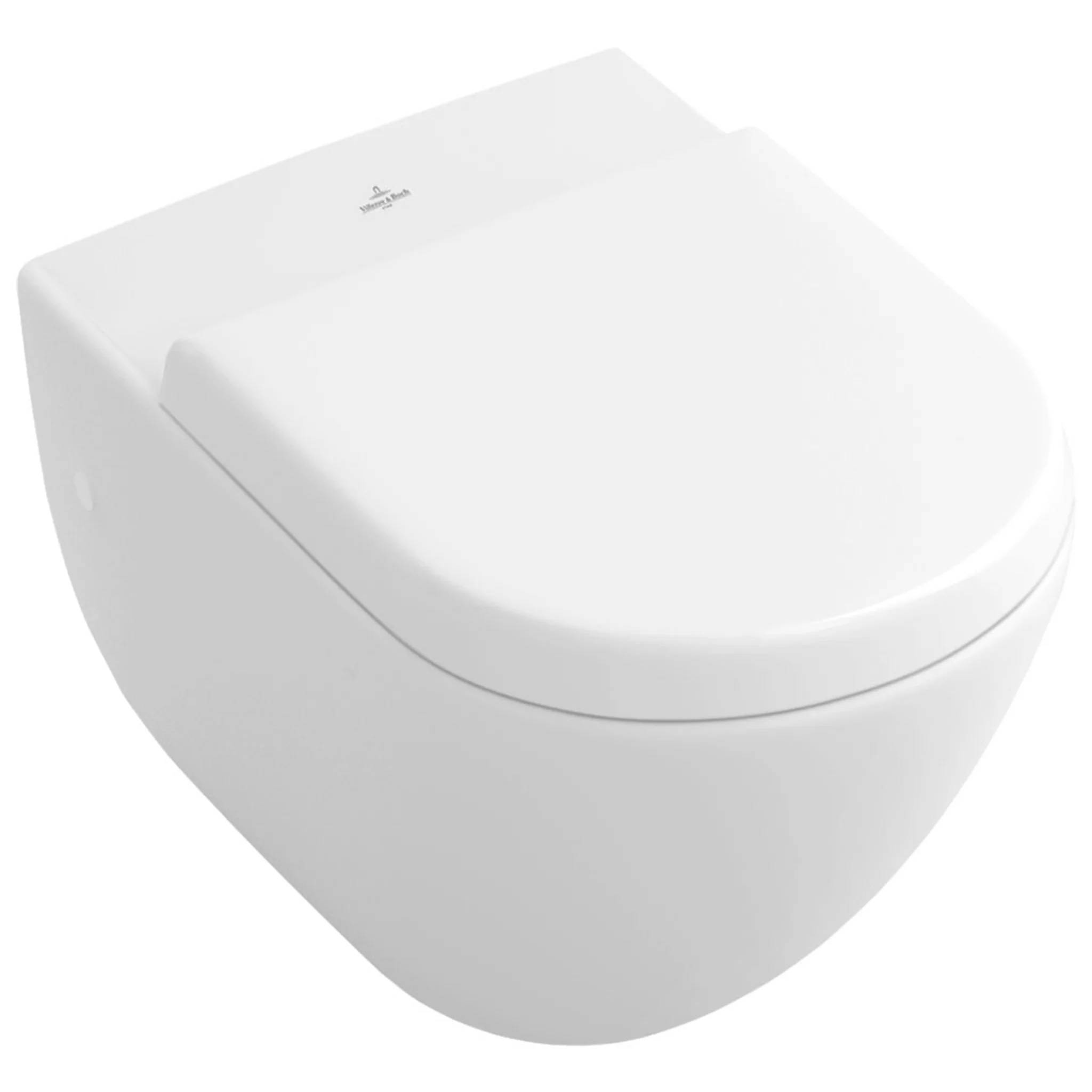 Weiße wandmontierte Toilette mit geschlossenem abgerundetem Sitz, dargestellt in einem sauberen Studio-ähnlichen Produktbild.