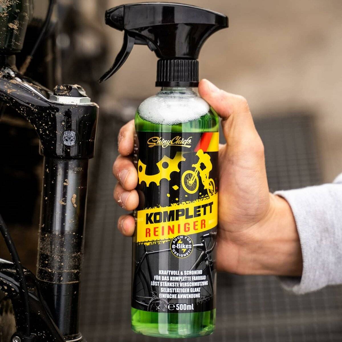 ShinyChiefs BIKE KOMPLETTREINIGER - Kraftvoller Fahrradreiniger mit materialschonender Formel - 500ml