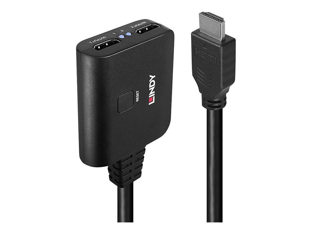 Schwarzer Lindy HDMI-Schalter oder Splitter-Adapter mit zwei Anschlüssen und einem verbundenen HDMI-Kabel auf weißem Hintergrund