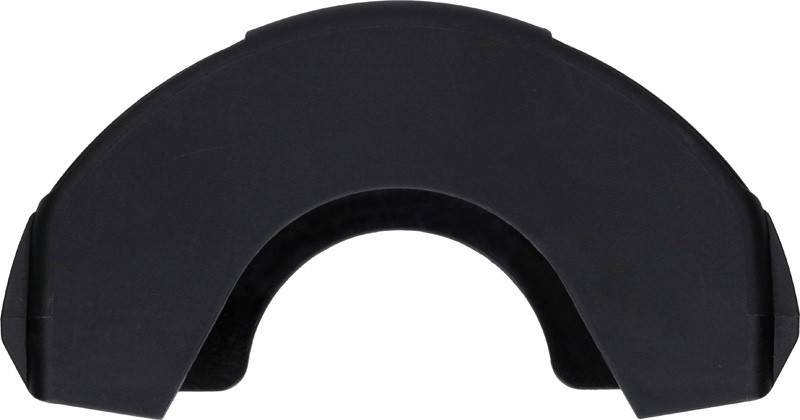 Eine schwarze, halbmondförmige Schutzvorrichtung mit gepolstertem, gewölbtem Design, die wahrscheinlich zum Schutz der Stirn- oder Kopfpartie verwendet wird.