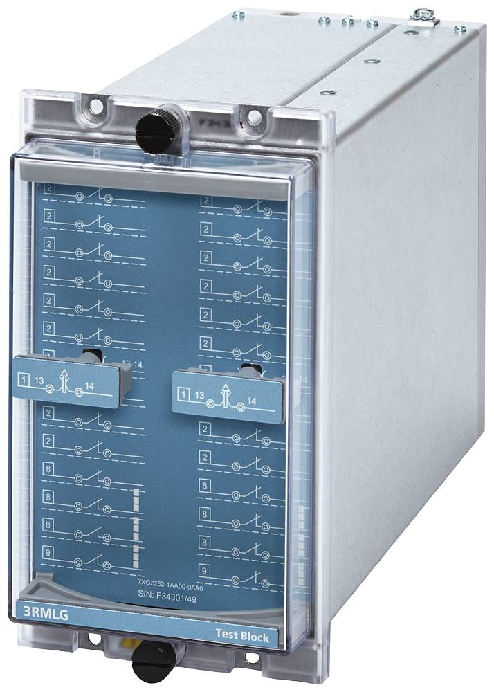 Eine metallische Schaltbox mit transparenter Abdeckung und mehreren Schaltern, die mit Zahlen beschriftet sind; verwendet in industriellen oder elektrischen Umgebungen für Steuerungsfunktionen.