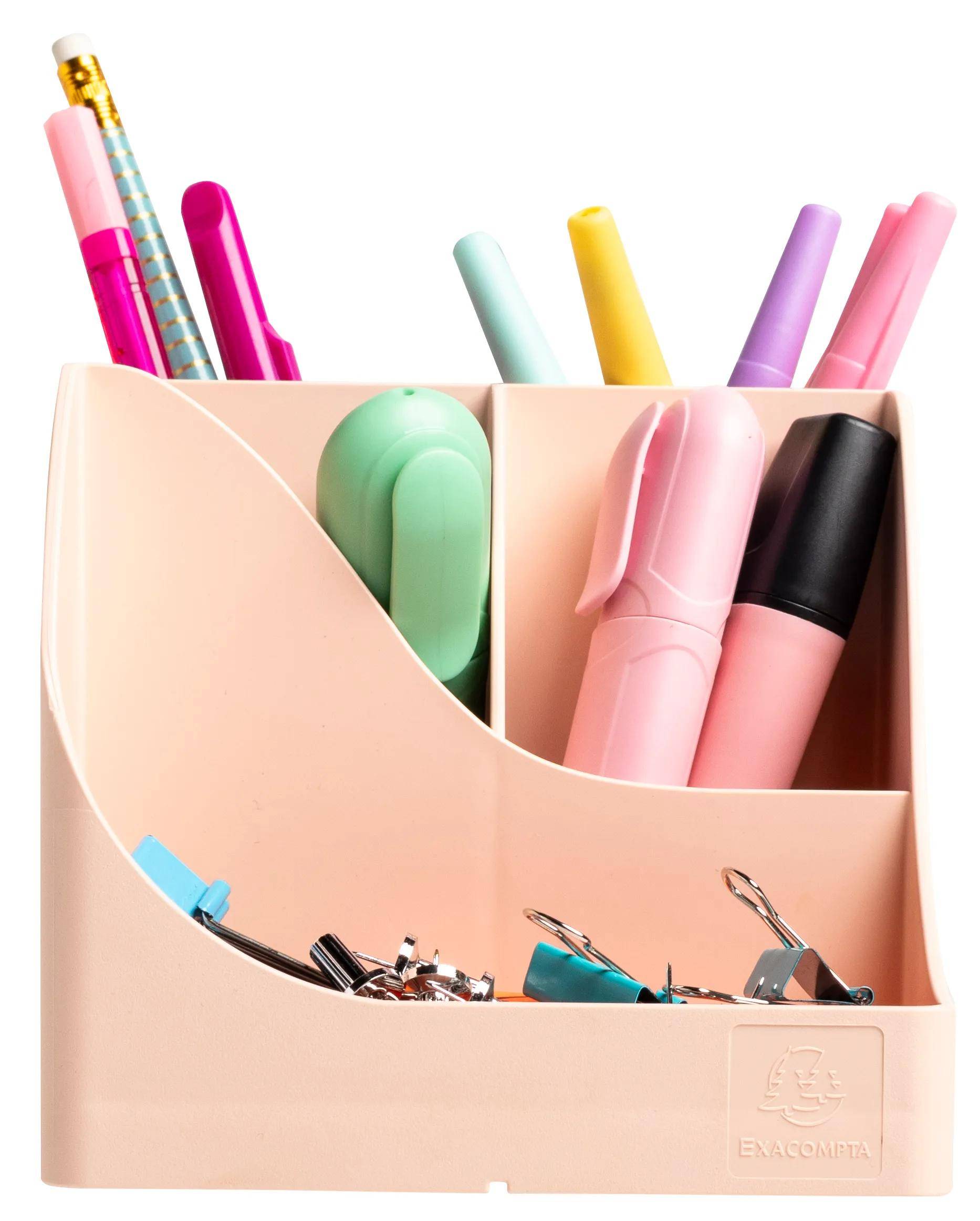 Zwei übereinander gestapelte Kunststoffkisten, eine pfirsichfarben und eine türkis, enthalten bunte Notizbücher mit tropischen und geometrischen Mustern.