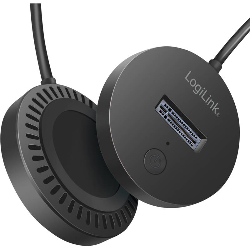 Nahaufnahme eines schwarzen LogiLink-Kabelorganizers mit einem Kabel, das hindurchführt, geöffnet, um seinen belüfteten inneren Ring und den Stromschalter zu zeigen.