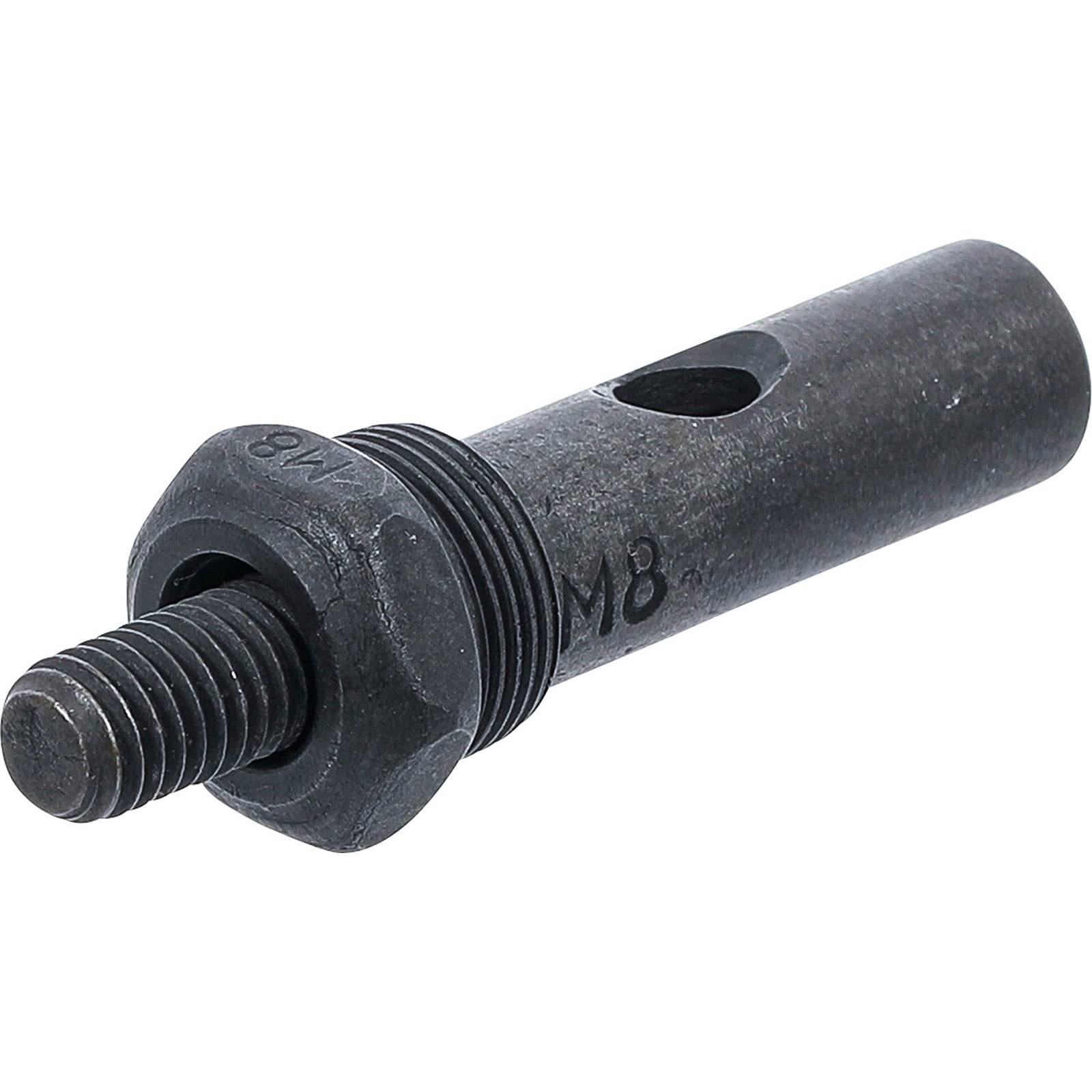 Eine Metallschraube mit gewindeter Spitze und einem zylindrischen Körper. Sie trägt die eingravierte Markierung 'M8'.