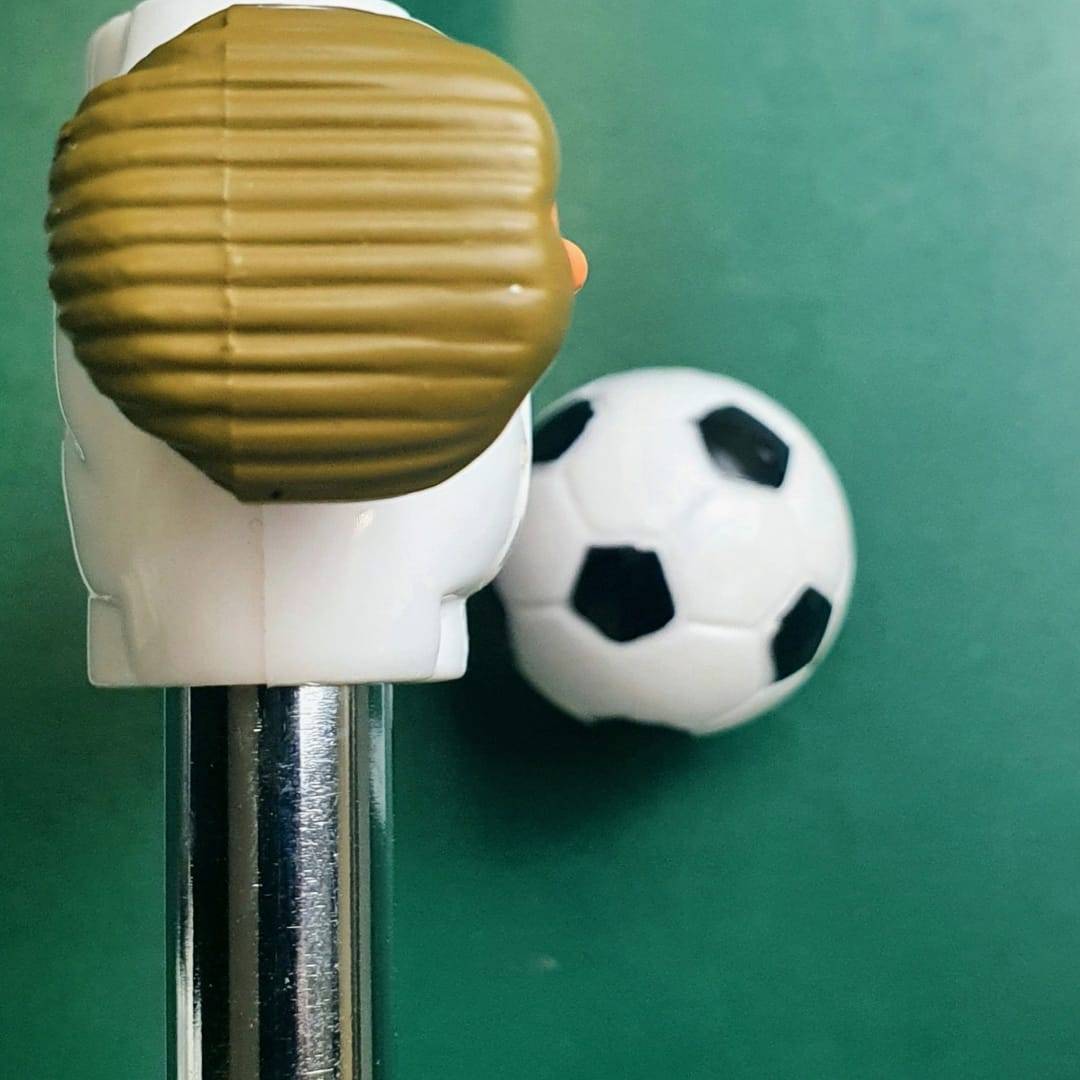 22 Tischkicker Figuren 16mm - Tisch Fussball Kicker Figuren Kickertisch Zubehör