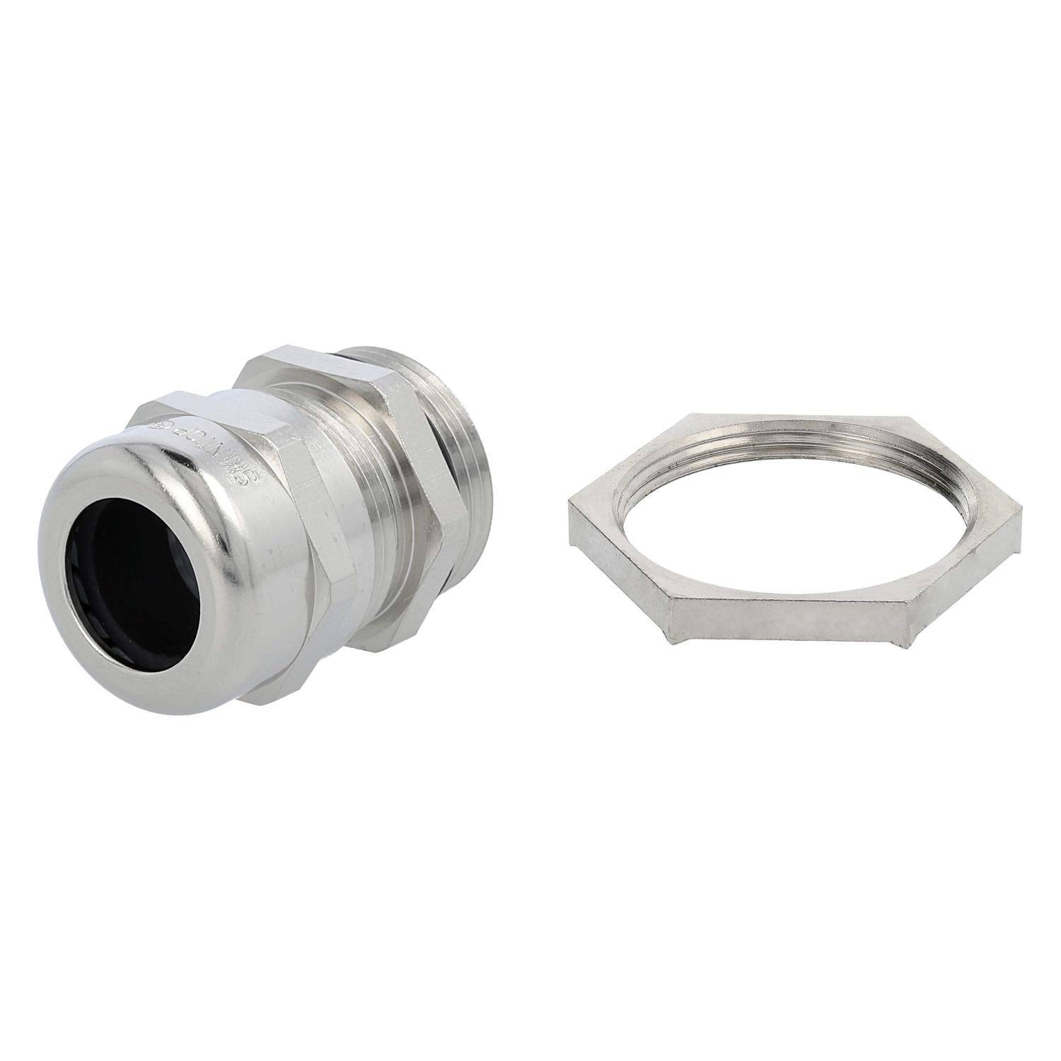 Metallkabel-Kabelverschraubung neben einer sechseckigen Sicherungsmutter, beide aus glänzendem Silbermetall, verwendet zum Sichern von Kabeln durch Gehäuse.