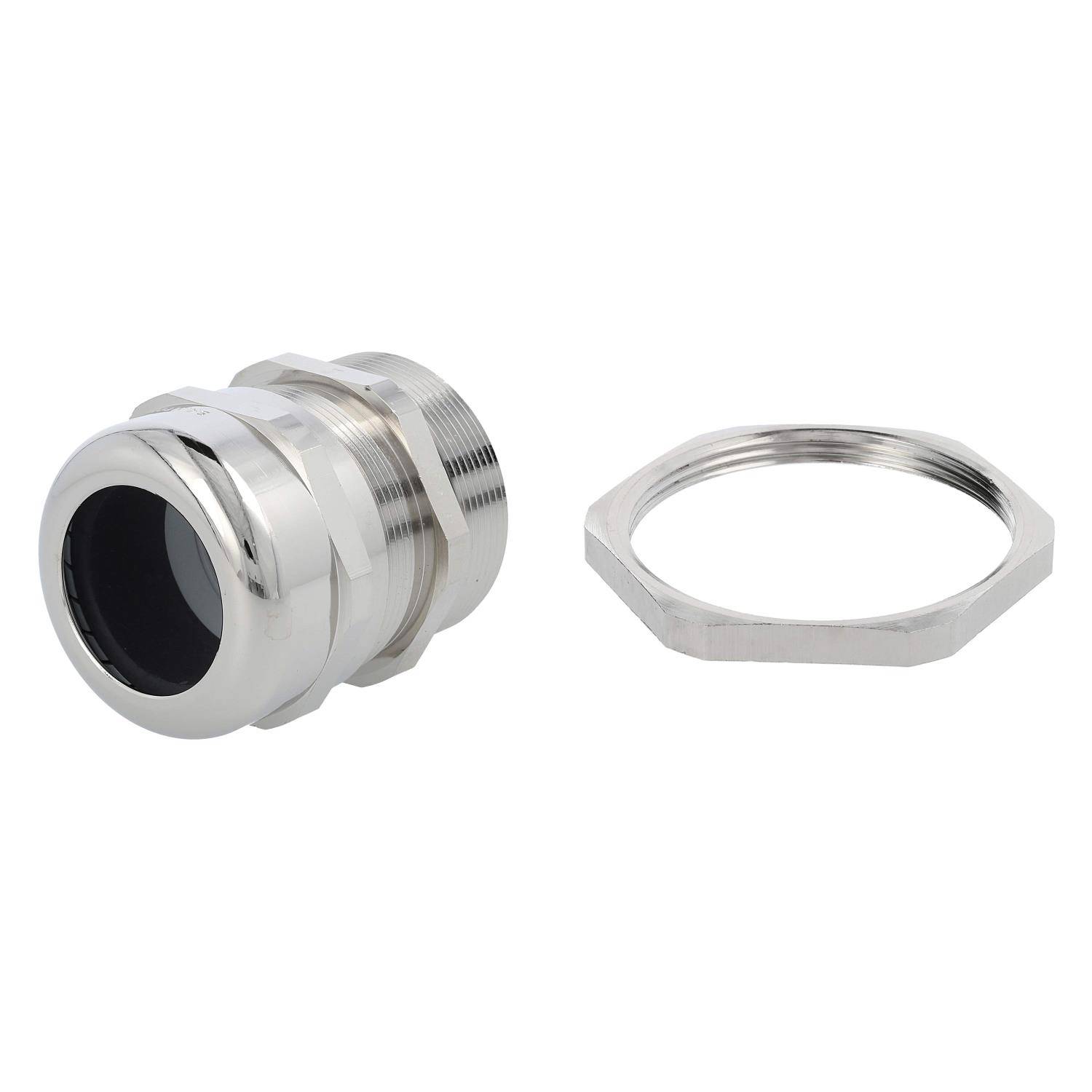 Eine Metall-Kabelverschraubung mit zugehöriger Gegenmutter in nebeneinander liegender Position auf einem weißen Hintergrund, verwendet zum Sichern von Kabeln.