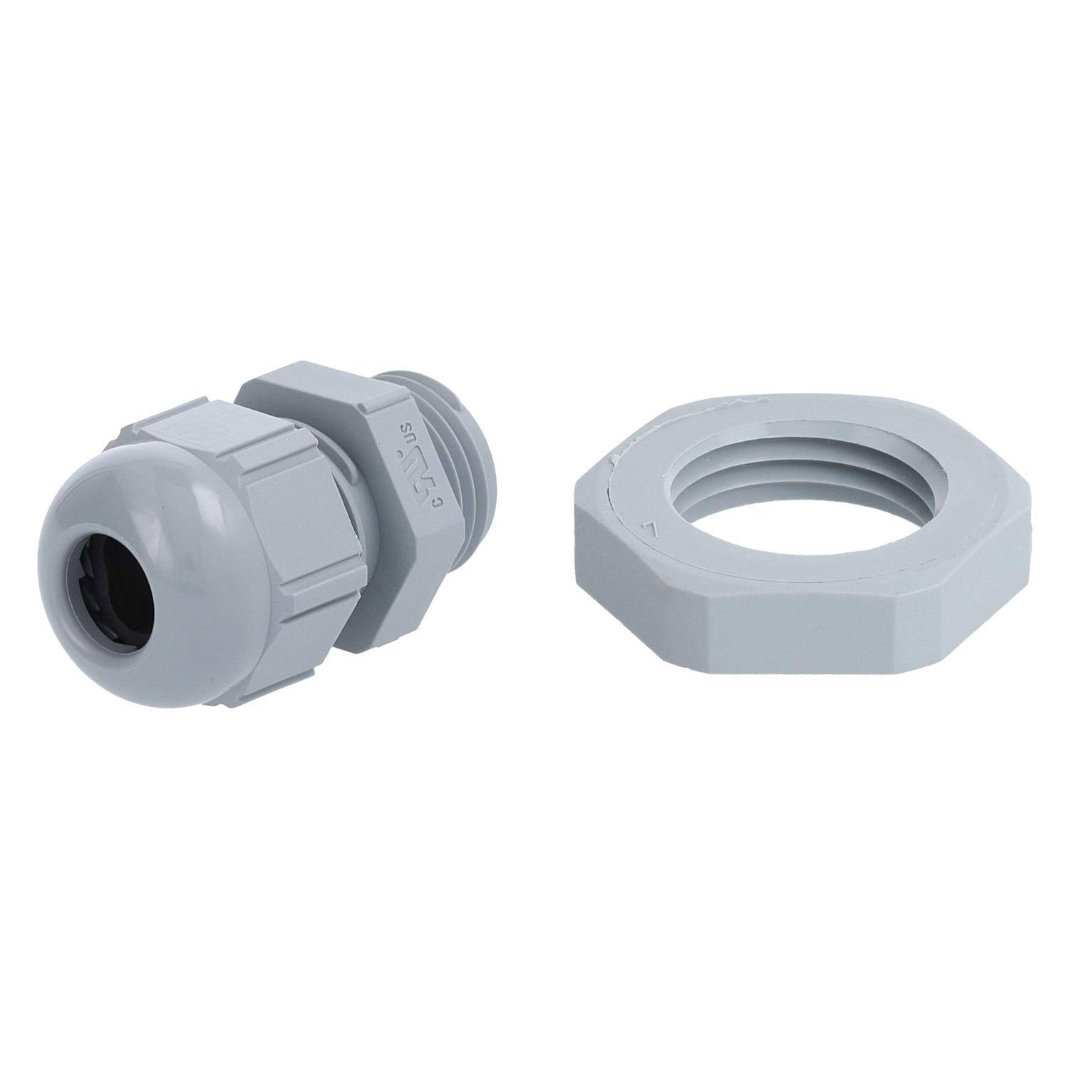 Eine graue Kabelverschraubung mit sechskantigem Mutternkopf, die zum Sichern und Schützen von Kabeln beim Eintritt in ein Gehäuse verwendet wird.