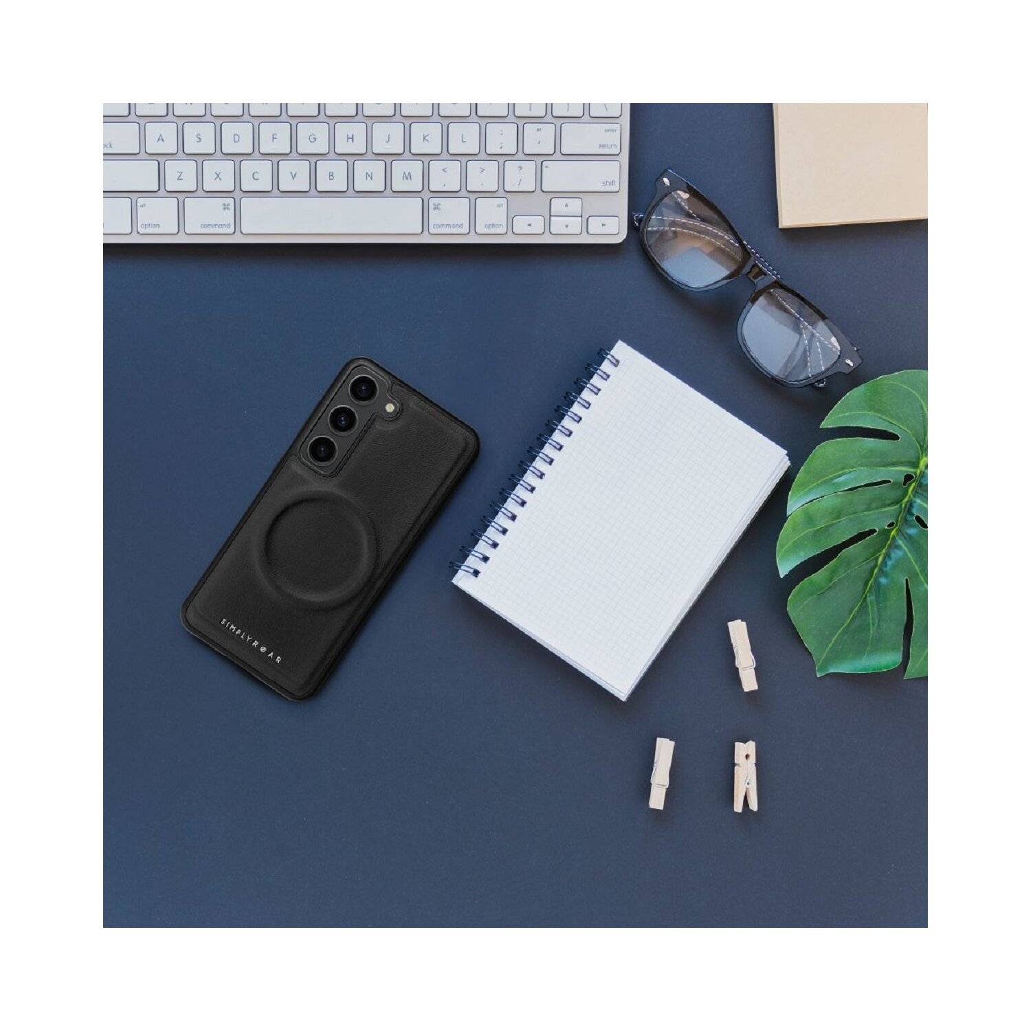 Roar Mag Morning Case Handyhülle Öko-Leder-Finish Schutzhülle iPhone 12 Schwarz