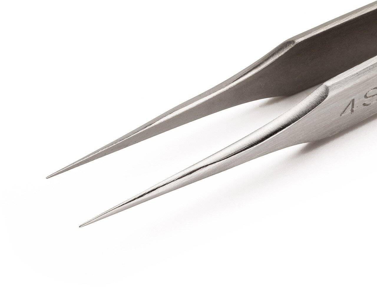 Präzisionspinzette mit sehr feinen Spitzen. Wie 4SA, aber preiswerte Ausführung.