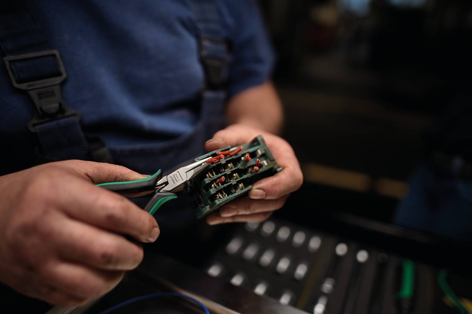 Elektronik-Flachrundzange L.130mm