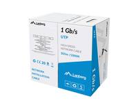Karton eines Netzwerkkabels mit der Aufschrift „1 Gb/s UTP