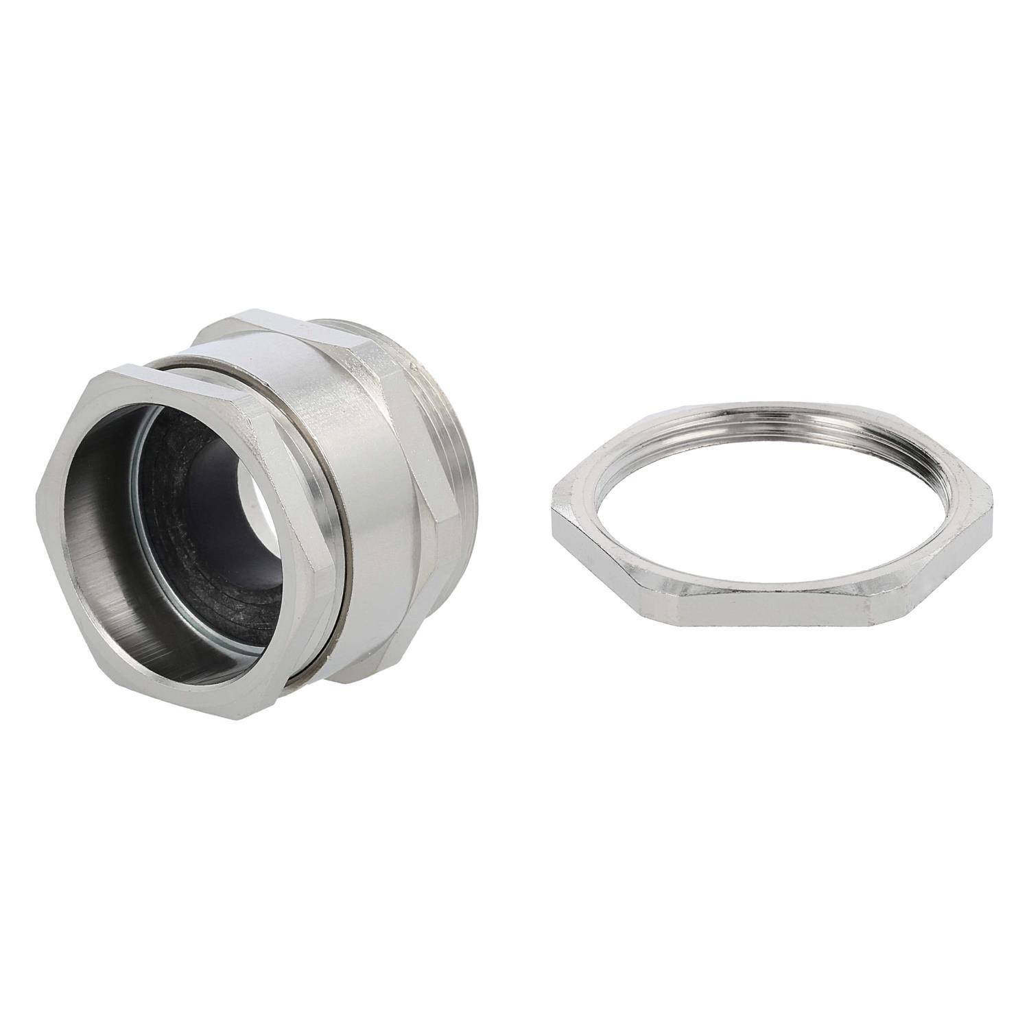 Eine Kabelverschraubung aus Metall mit abgenommener Sicherungsmutter, die zum Sichern von Kabeln durch eine Schotte oder ein Gehäuse konzipiert ist und eine sichere Verbindung gewährleistet.