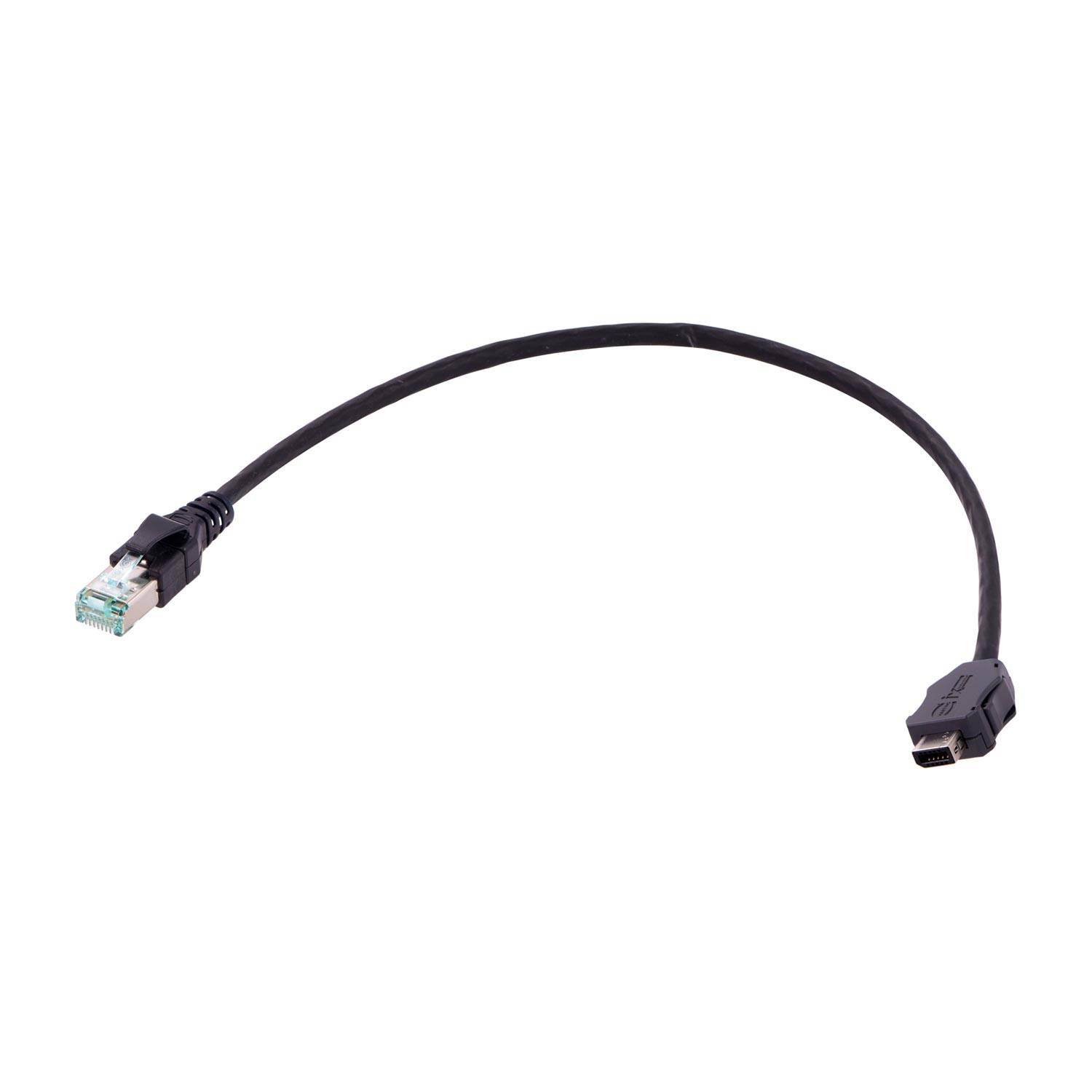 Ein schwarzes Kabel mit einem RJ45-Stecker an einem Ende und einem USB-Micro-B-Stecker am anderen Ende, das zum Verbinden von Netzwerkgeräten verwendet wird.