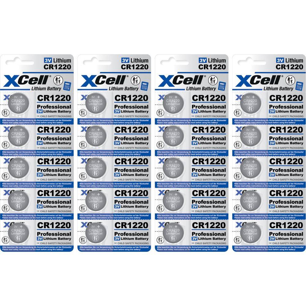 Vier Packungen XCell CR1220 3V Lithium-Knopfzellen, die in einer Reihe auf weißem Hintergrund angeordnet sind.