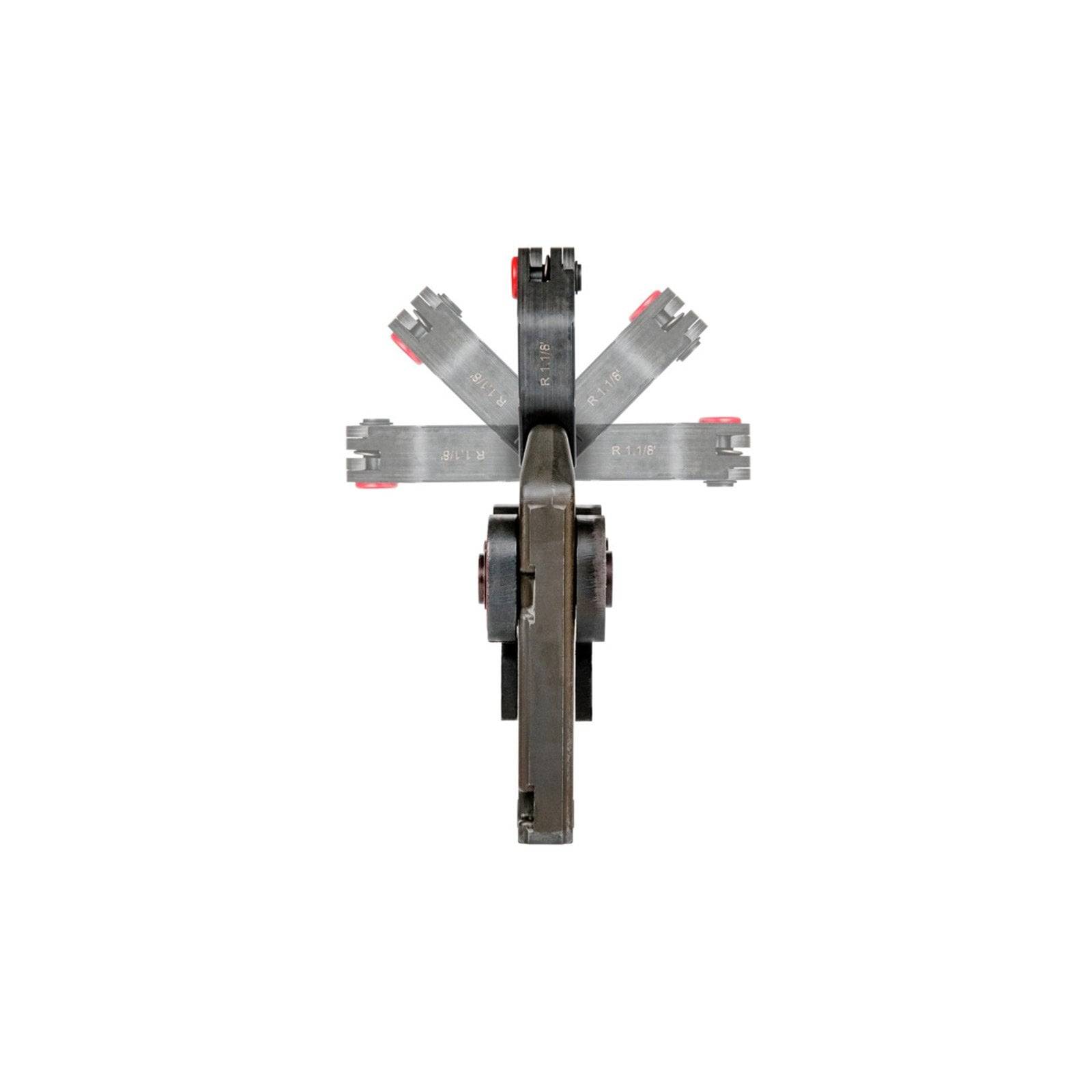 Ein Multitool mit faltbaren Metallkomponenten, die jeweils in einer gezackten Spitze enden, für verschiedene Aufgaben konzipiert und in geöffneter Position dargestellt.