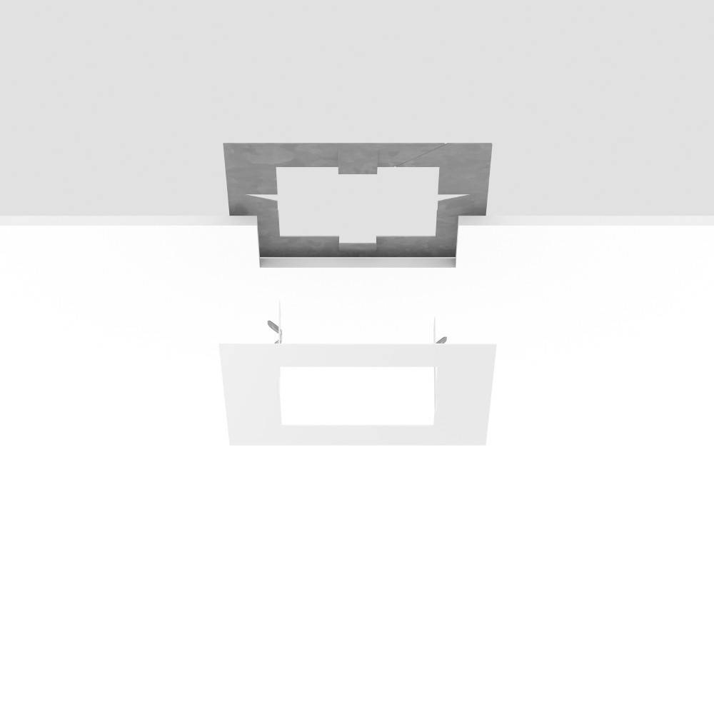 Eine minimalistische Deckenleuchte mit quadratischer Form und weißer Ausführung, die weiches, diffuses Licht nach unten abstrahlt.