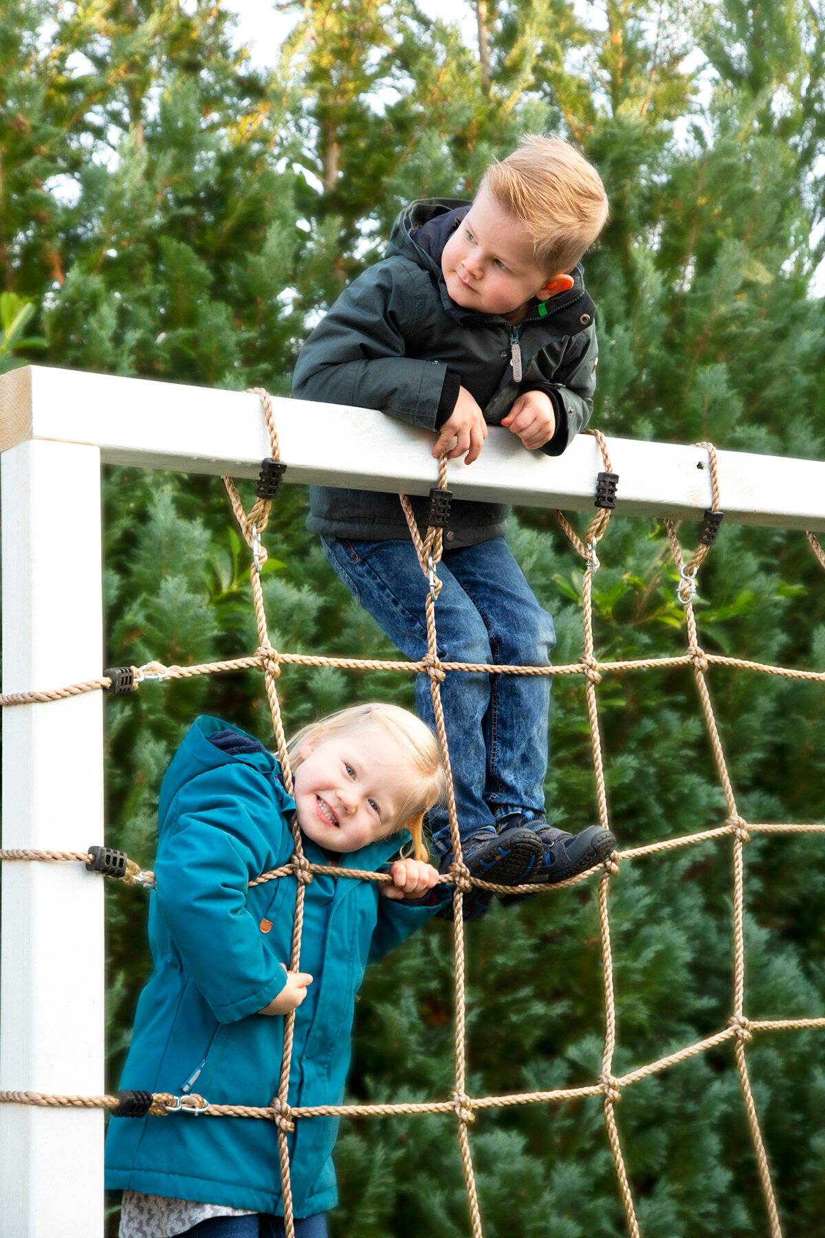 Kletternetz mit Achterhaken