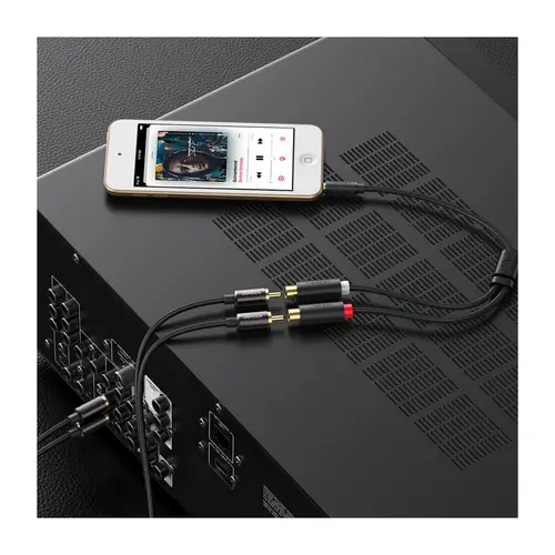Ugreen Audioadapter Klinke 3,5 mm Stecker auf 2 x RCA Buchse Kabel 0,25 m grau Ugreen Audioadapter Klinke 3,5 mm Stecker auf 2 x RCA Buchse Kabel 0,25 m grau