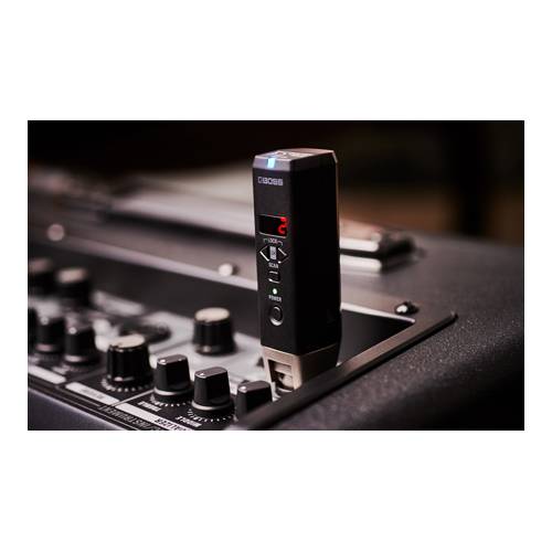 ROLAND WL-30XLR - BOSS Wireless Mikrofonadapter für dynamische Mikrofone mit XLR-Anschluss (14-Kanal-Scan)