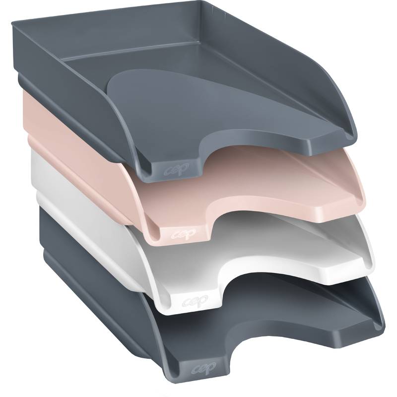 Gestapelte Ablagefächer in Grau, Rosa, Weiß und Dunkelgrau zum Organisieren von Dokumenten auf einem Schreibtisch.