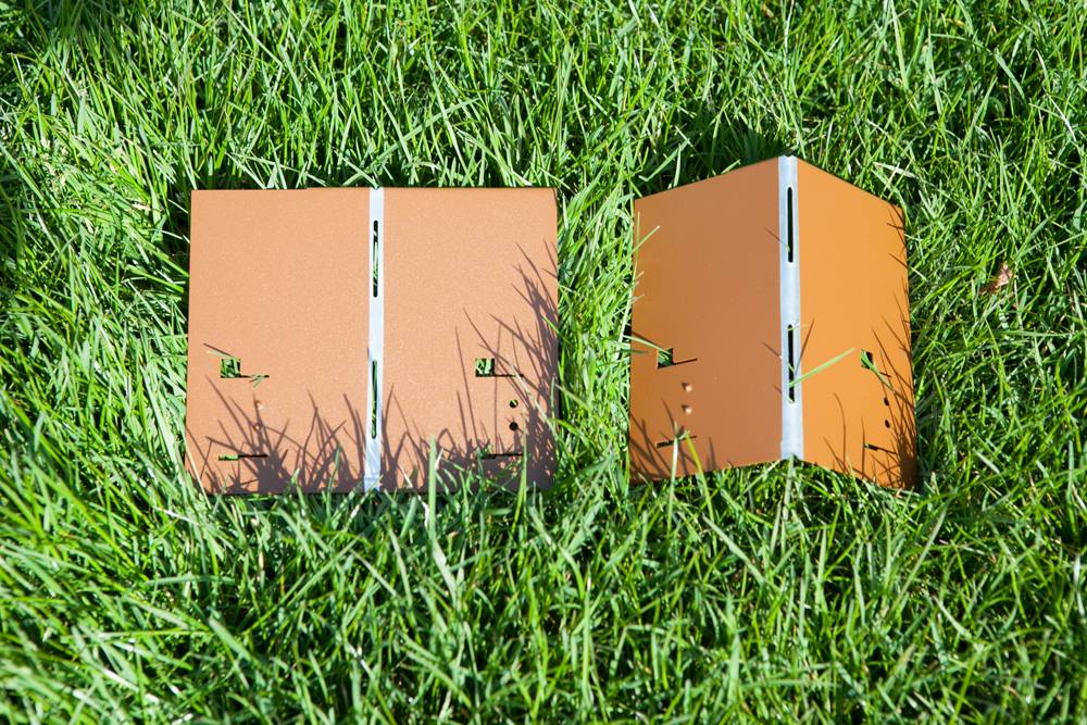Alu/Zink Ecke für Rasenkanten Metall 13.5cm, Farbe:braun