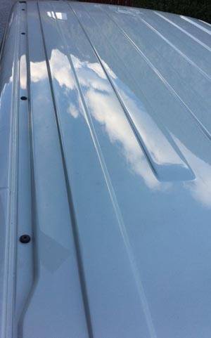 Dachbox VDPMAA460 weiss abschließbar 460Ltr + Dachträger Menabo Tema kompatibel mit für VW kompatibel mit für VW T5 Caravelle ab 2009 Aluminium