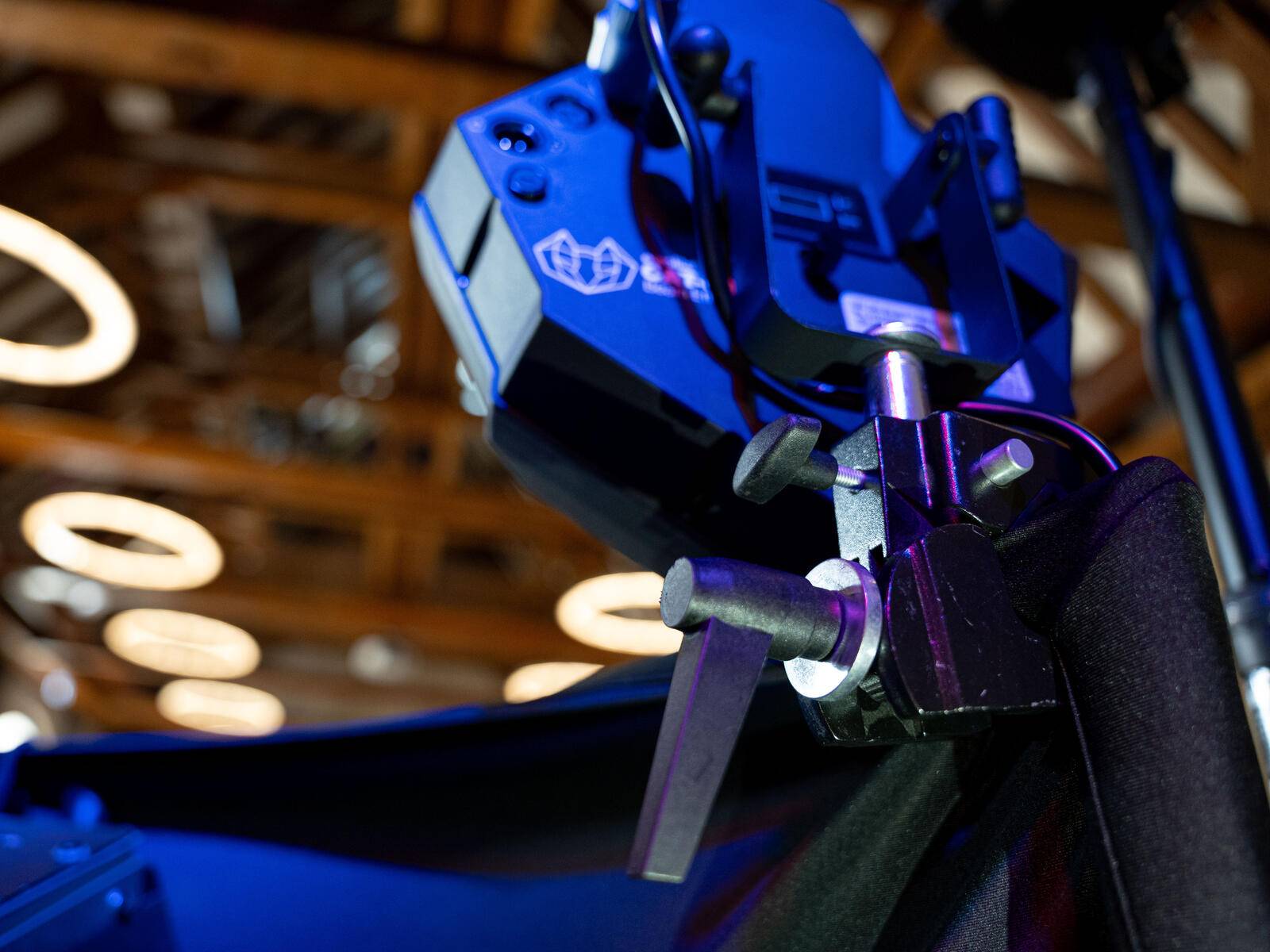 EUROLITE TH-2SC QUICK-LOCK Haken schwarz