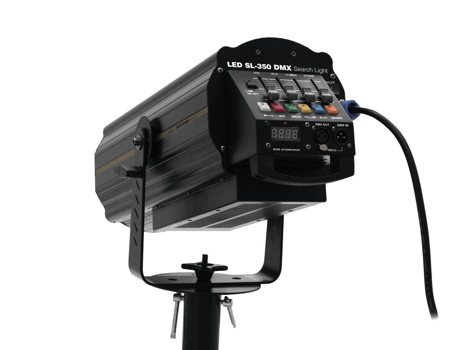 Ein schwarzes LED-Suchscheinwerfer-Modell SL-350 mit DMX-Steuerung auf einem Ständer, ausgestattet mit Tasten und Bedienelementen zur Anpassung der Lichteinstellungen.