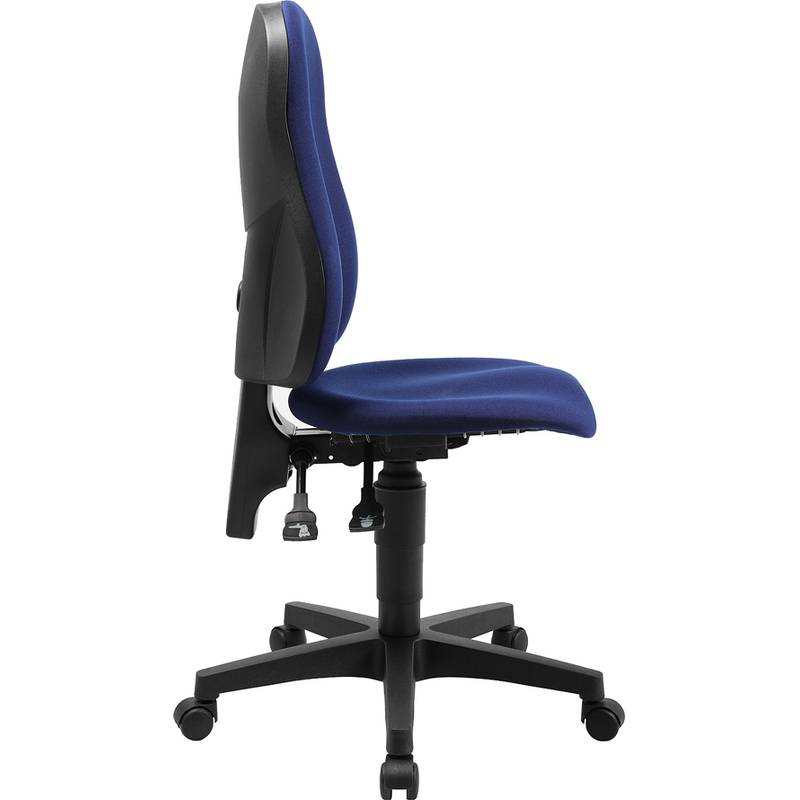 Blauer und schwarzer ergonomischer Bürostuhl in der Seitenansicht auf weißem Hintergrund.
