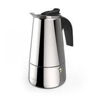 Ein Espressokocher aus Edelstahl mit schwarzem Griff und schwarzem Deckel, konzipiert zum Zubereiten von Espresso.
