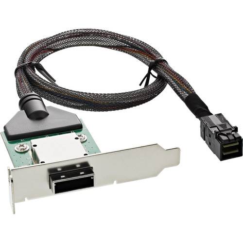 Ein internes SAS-auf-SATA-Kabel mit Halterung, das zum Verbinden von Speichergeräten innerhalb eines Computersystems verwendet wird.