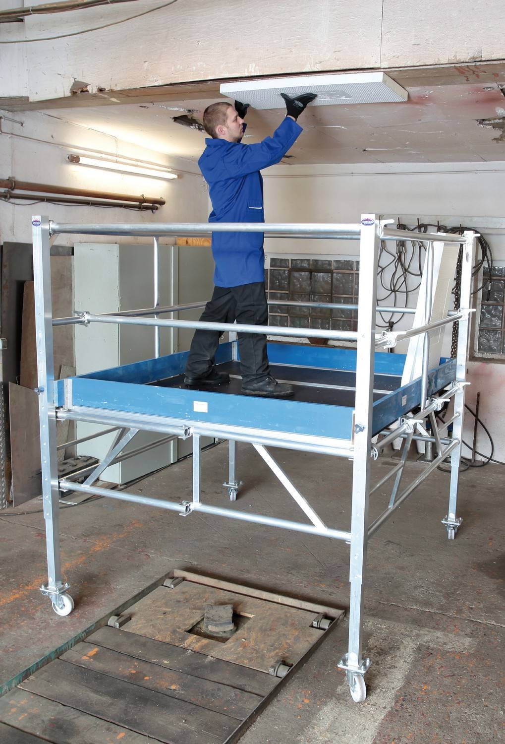 Weise Rollbock 5000 Plus, Ausstattung für AH bis 3,9 m