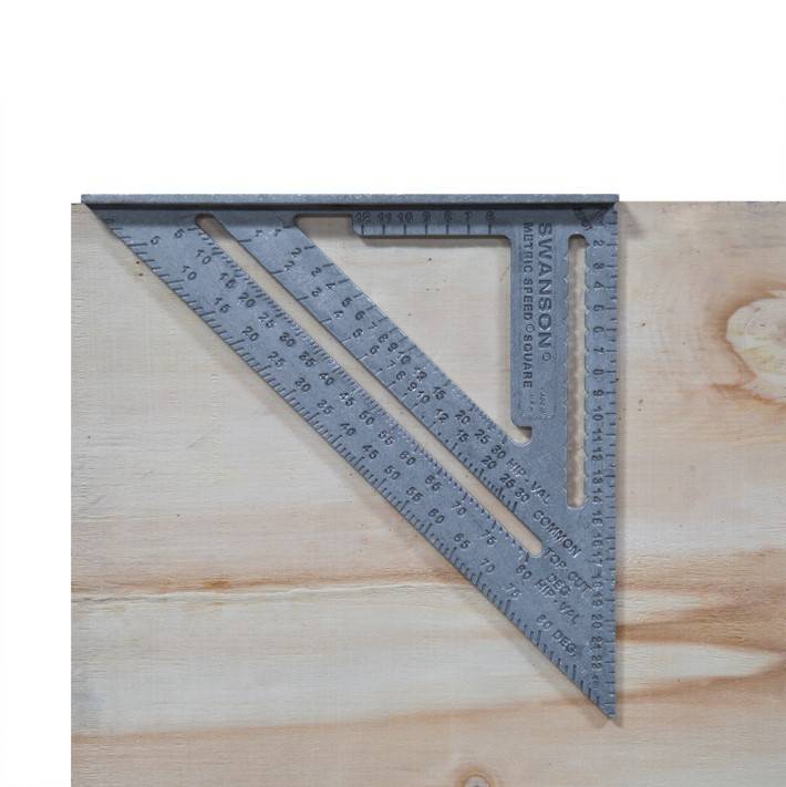 Swanson Speed Square, Anreißwinkel mit abgetragenen Gradzahlen