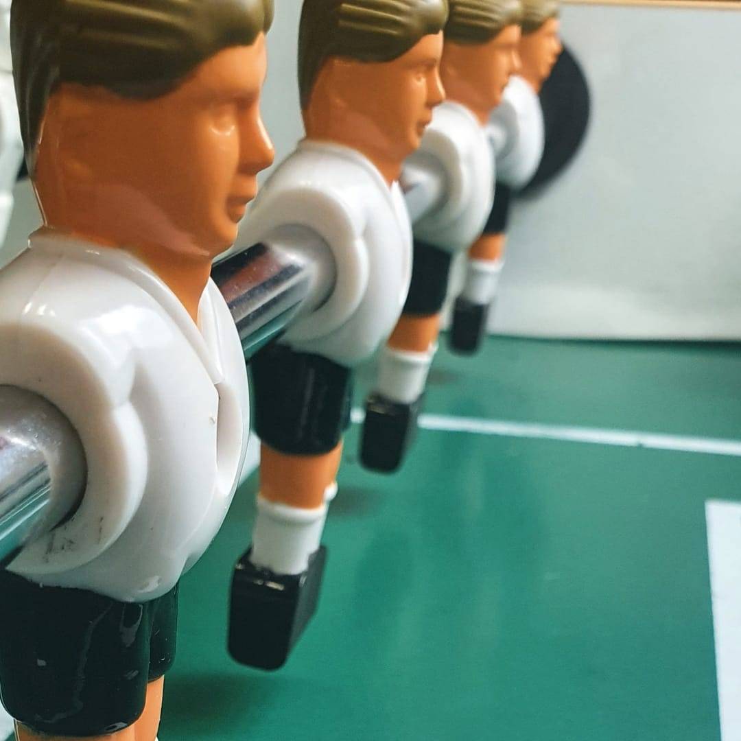 11 Tischkicker Figuren 16mm - Tisch Fussball Kicker Figuren Kickertisch Zubehör
