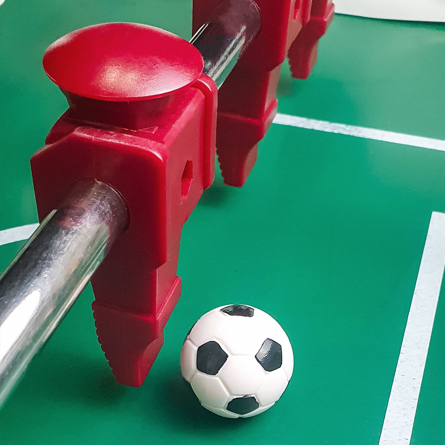 22 Outdoor Tischkicker Figuren 16mm - Beige Rot - Tisch Fussball Kicker Figuren