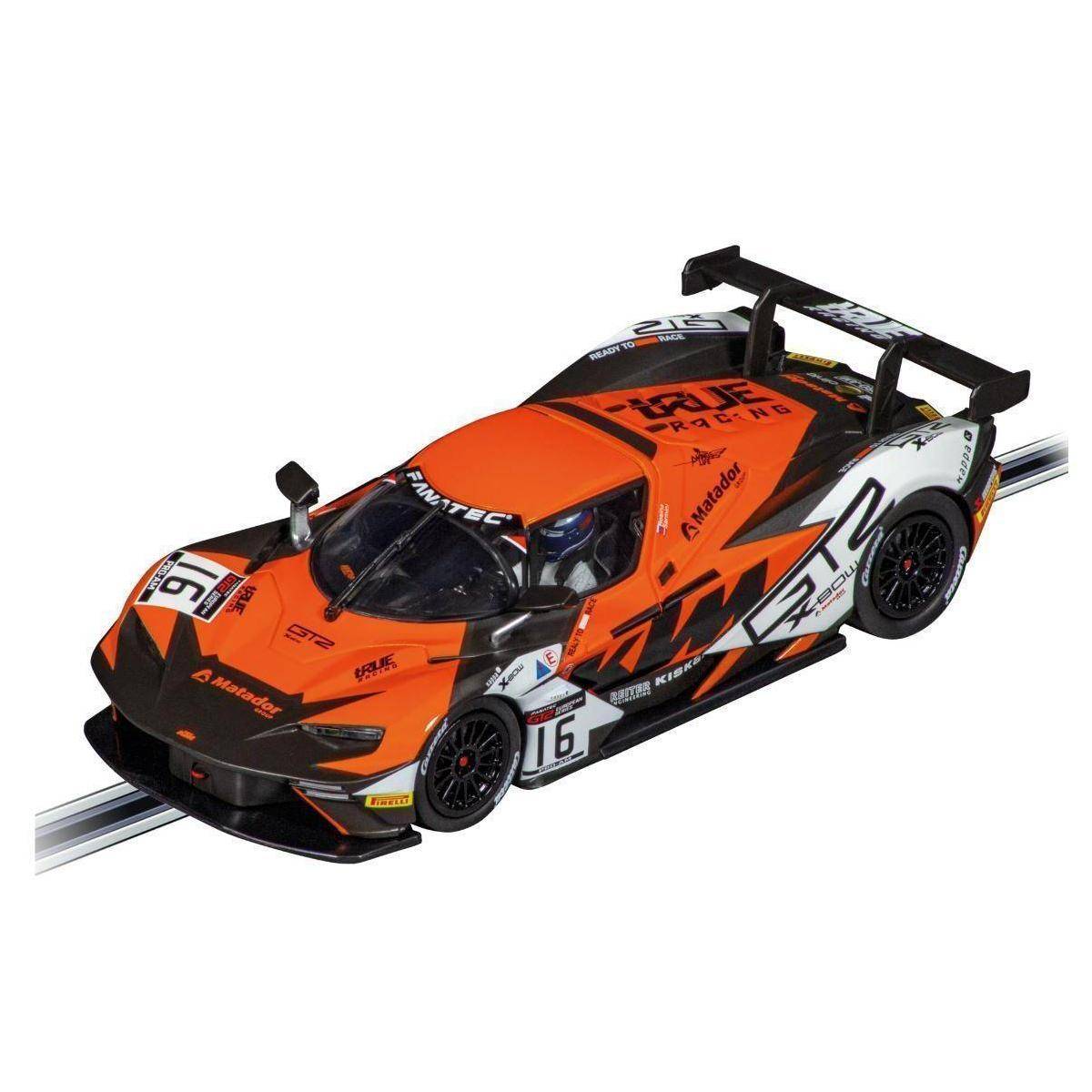Ein Rennwagen mit orange-, schwarz- und weißer Lackierung, der Nummer „16