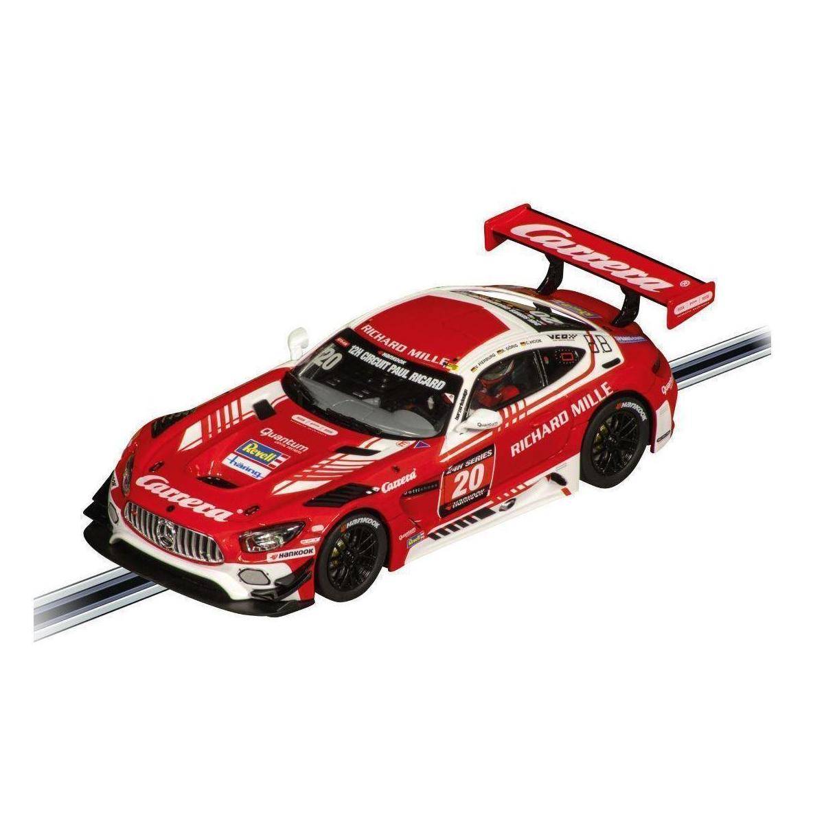 Ein rot-weißes Rennwagen-Modell mit der Beschriftung „RICHARD MILLE