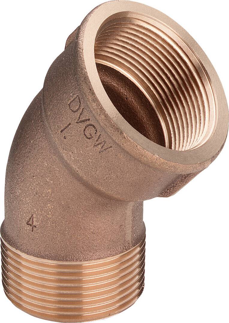 Kupfer-Rohrfitting 45-Grad-Bogen mit Außengewinde an einem Ende und Innengewinde am anderen Ende.