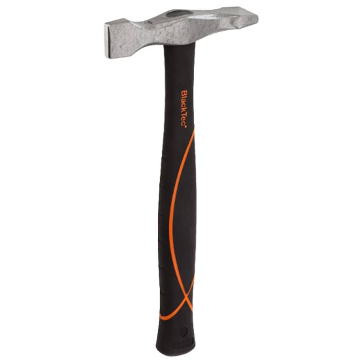 Ein Metallhammer mit schwarzem und orangefarbenem Griff mit der Bezeichnung 