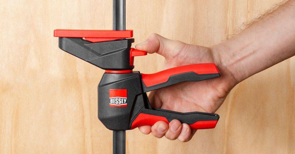 BESSEY Einhandzwinge mit drehbarem Griff EZ360