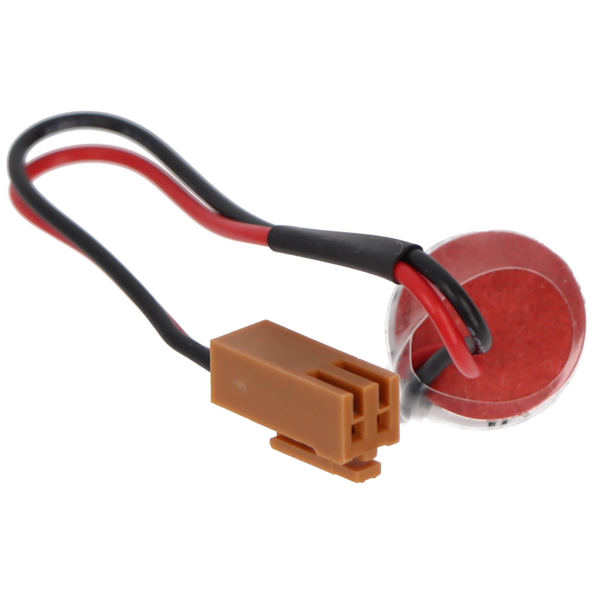 Kleine Knopfzellenbatteriefassung mit roten und schwarzen Drähten und einem braunen Stecker, gezeigt auf weißem Hintergrund.