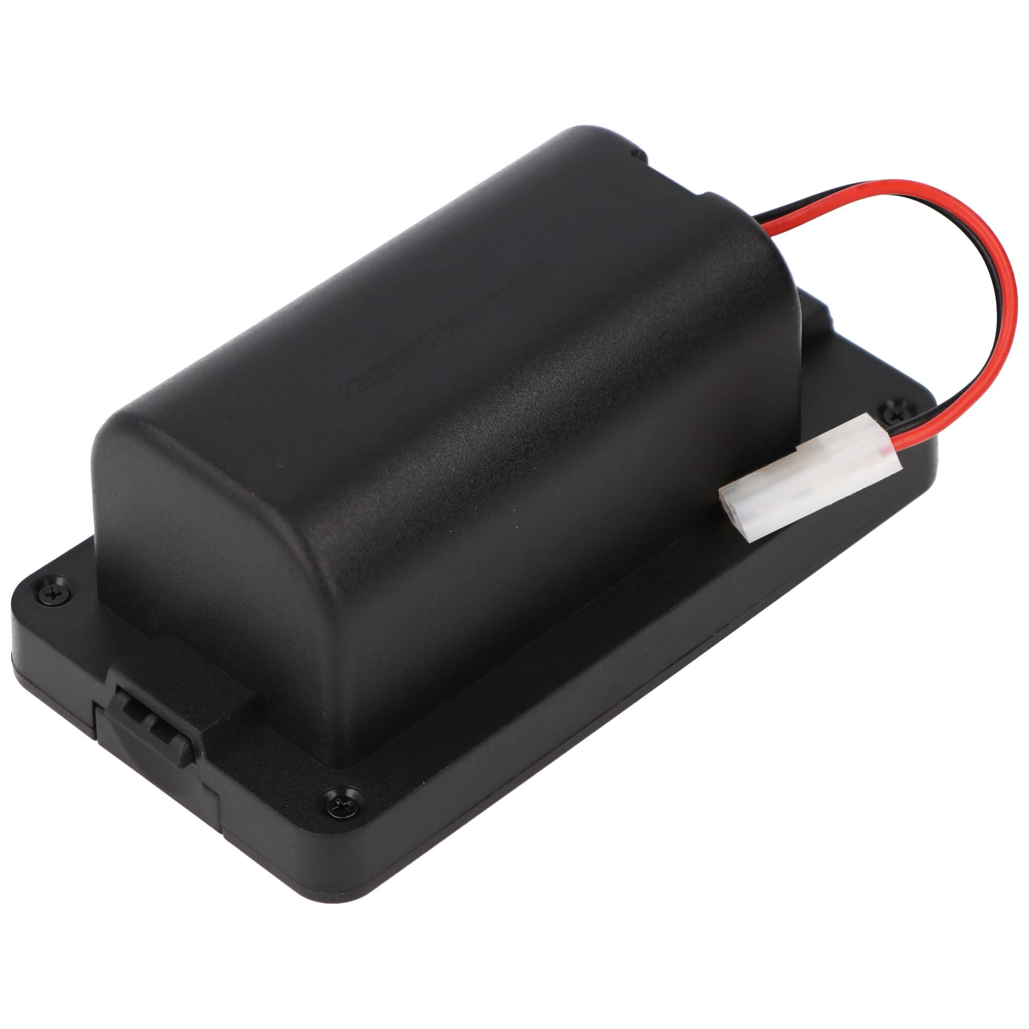 Schwarzes rechteckiges Batteriepack mit roten und schwarzen Kabeln und einem weißen Stecker auf einer Montagebasis.