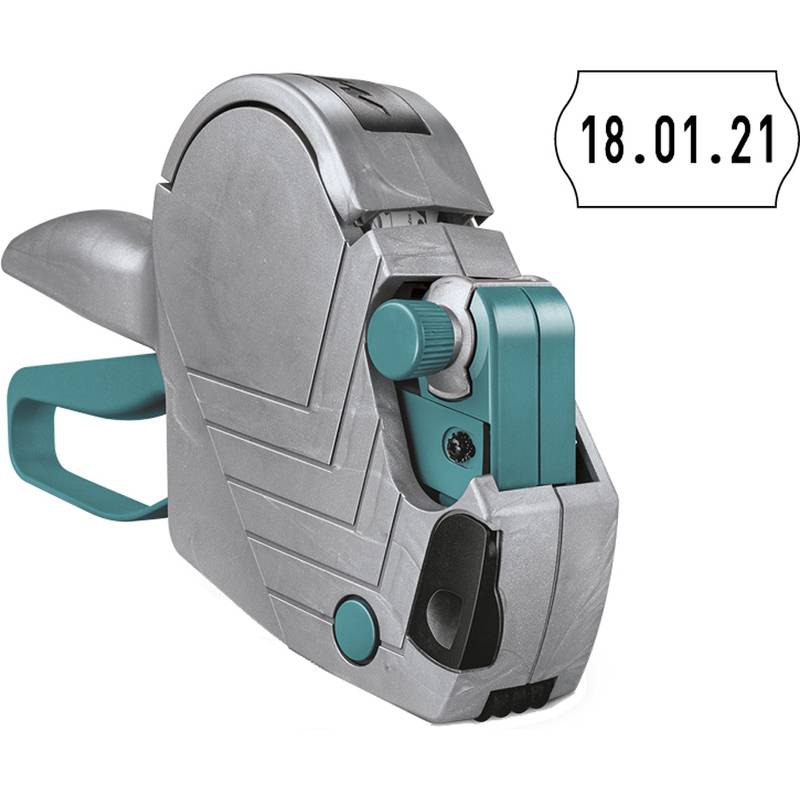 Ein Beschriftungsgerät mit metallischem und petrolblauem Design, das auf einem angebrachten Etikett das Datum '18.01.21' anzeigt und zum Drucken von Etiketten verwendet wird.