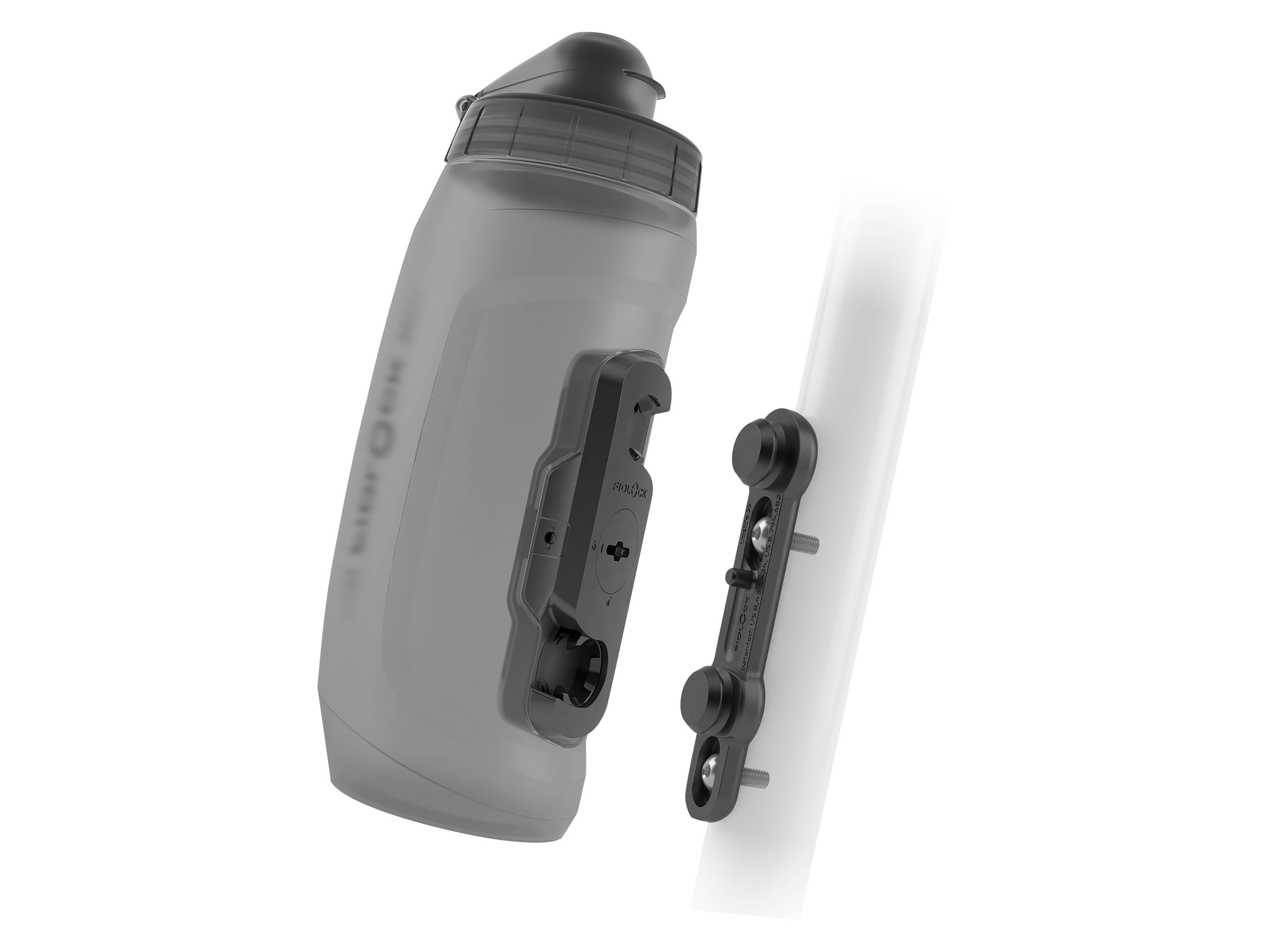 Fahrrad-Trinkflasche mit Halterung, dargestellt einzeln. Verfügt über ein seitliches Befestigungssystem zur einfachen Installation an Fahrradrahmen.