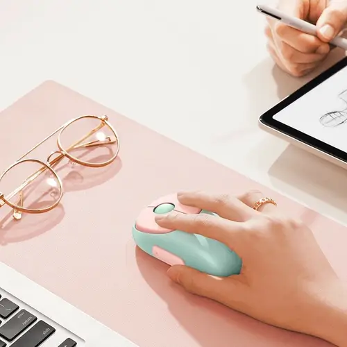 Ugreen MU102 FUN+ Bluetooth / 2,4 GHz kabellose Maus Pink Ugreen MU102 FUN+ Bluetooth / 2,4 GHz kabellose Maus Pink