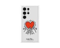 Weiße Smartphone-Hülle mit mehreren Kameraausschnitten und Keith-Haring-Stil Rotherz-Grafik über einer kleinen Künstlersignatur.
