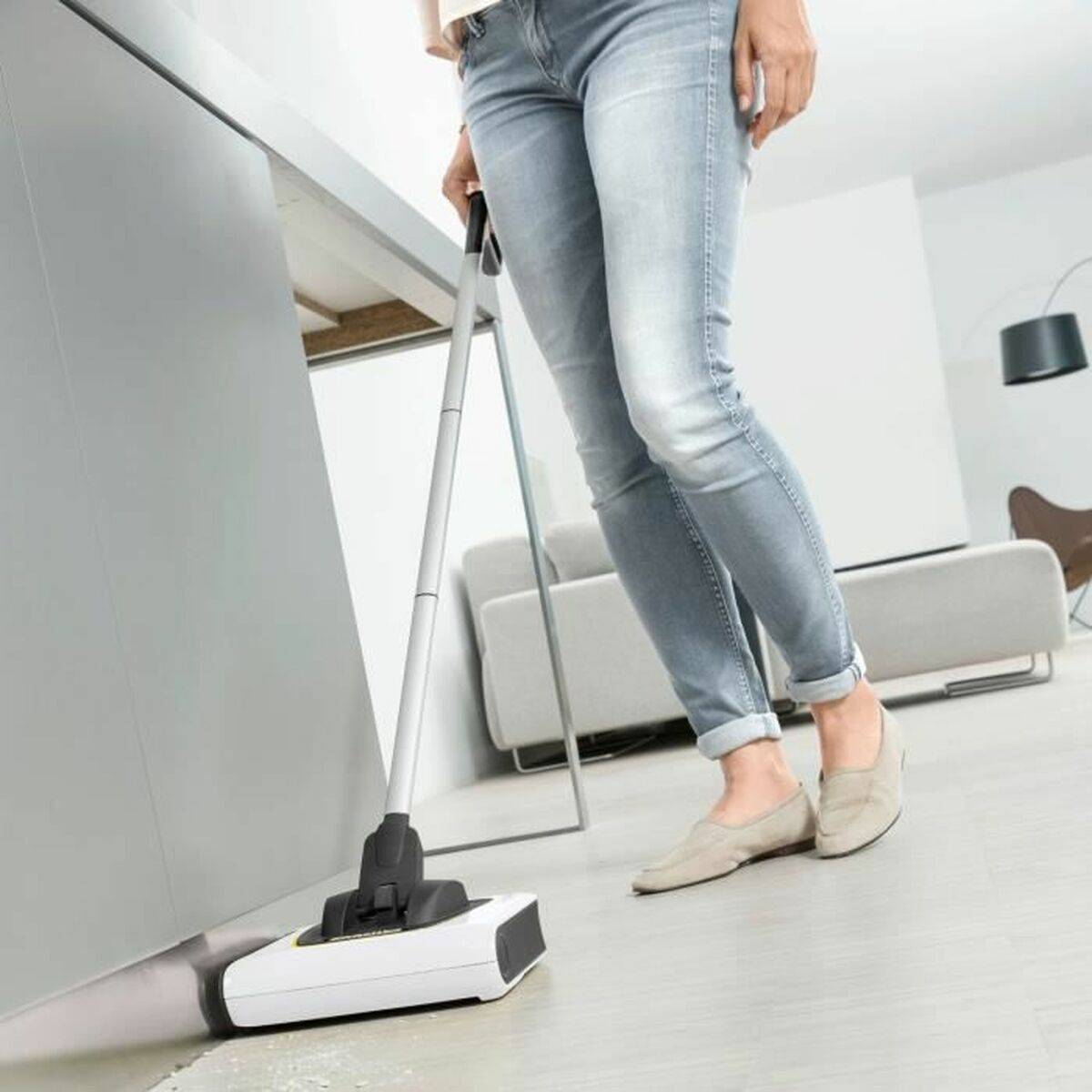 Kärcher KB 5 - Elektrischer Besen - Beutellos - Schwarz - Weiß - 0,37 l - Trocken - Akku
